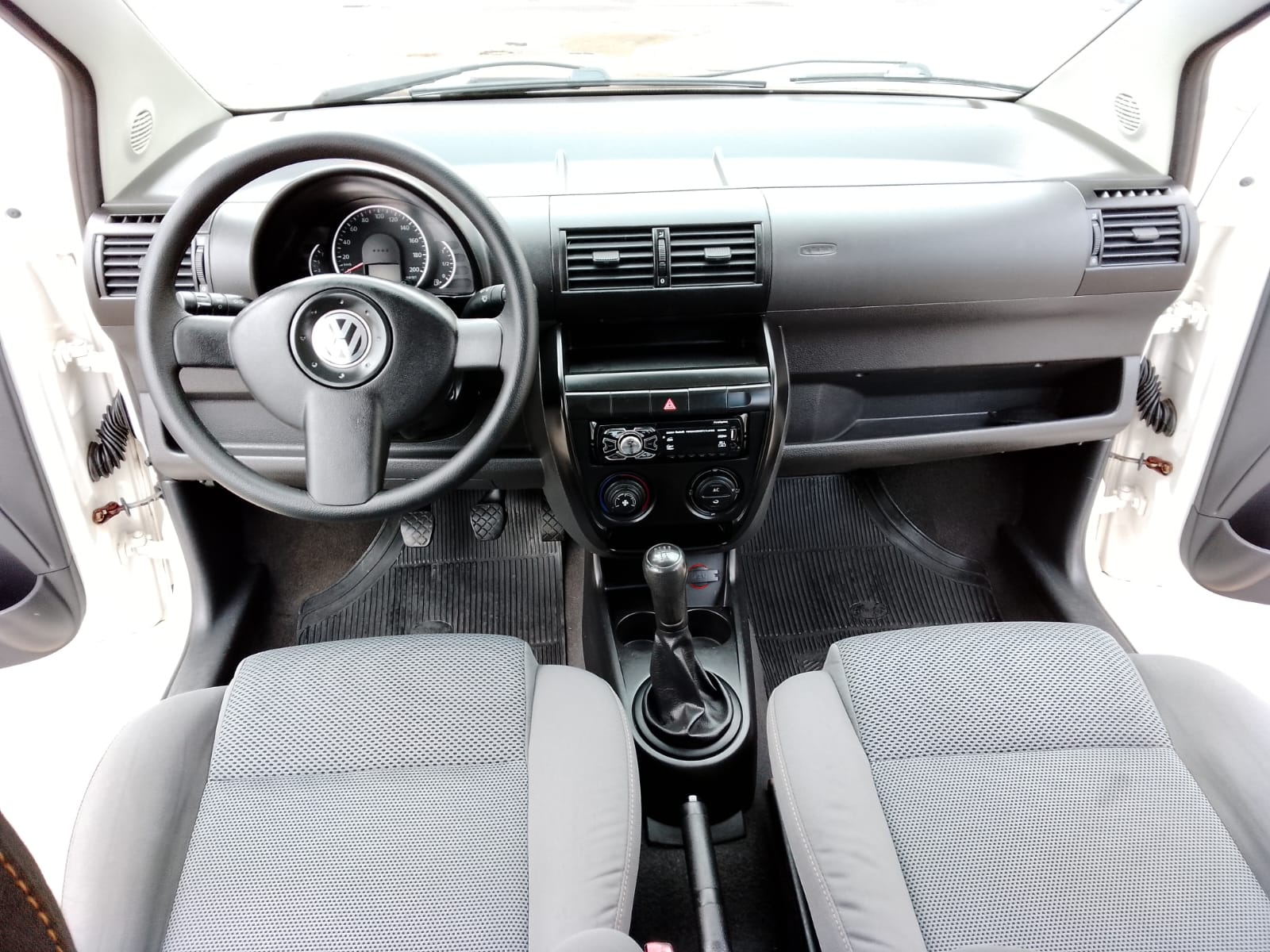 Volkswagen  FOX TREND 1.0 8V FLEX 4P